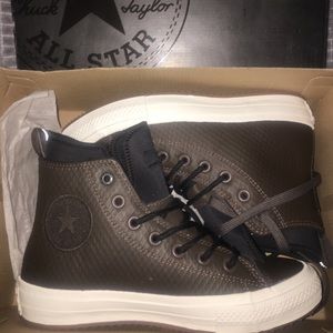 SOLD! *** Chuck Taylor All Star II, 🥾